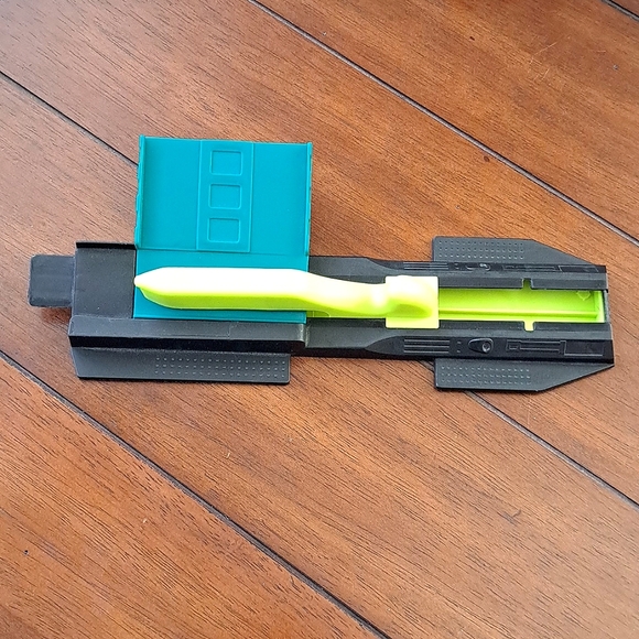 Hot Wheels Rubber Band Launcher Manual Booster Track G7852 Super Smash Overpass - Picture 4 of 4